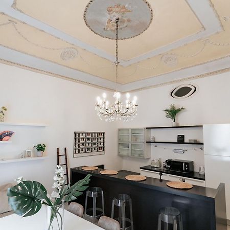 Four Luxury Art Apartment ปาแลร์โม ภายนอก รูปภาพ